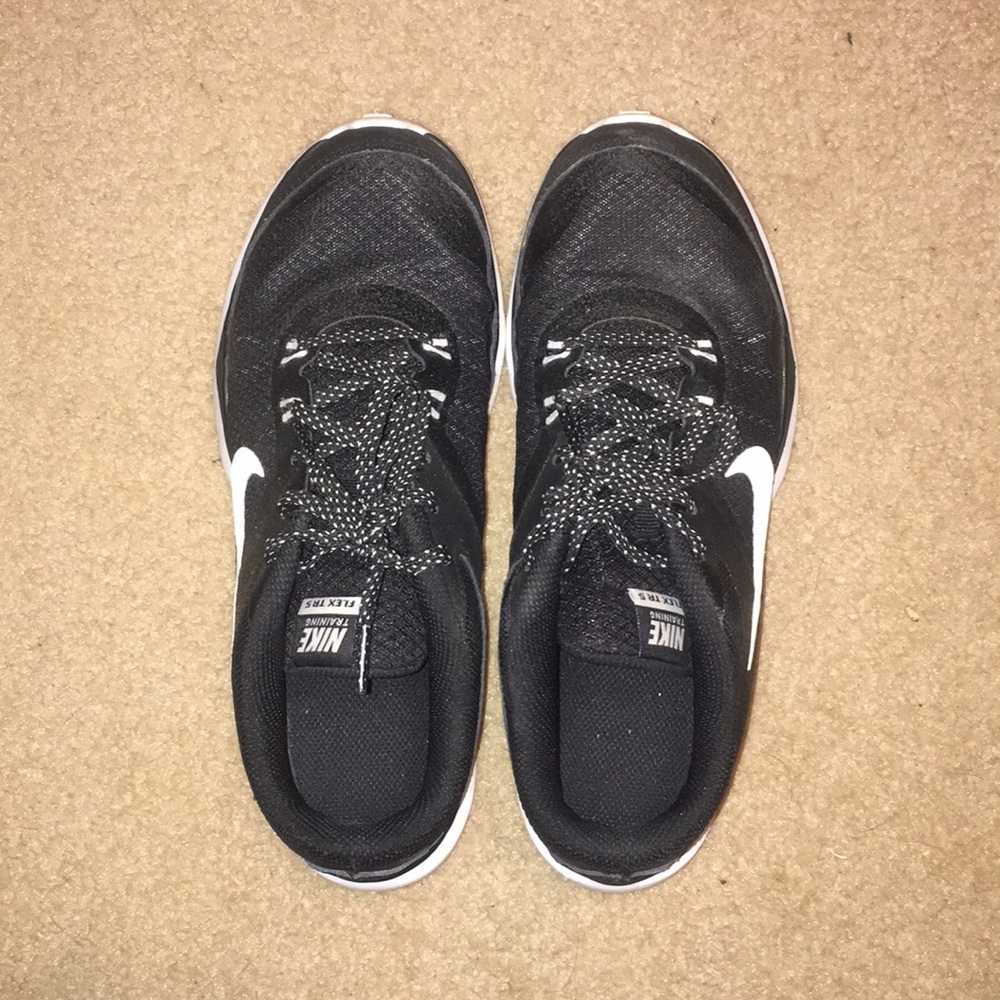 Barely worn! Nike Flex TR 5!